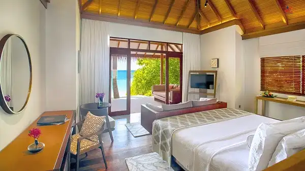 Baros Maldives, Maldives resort