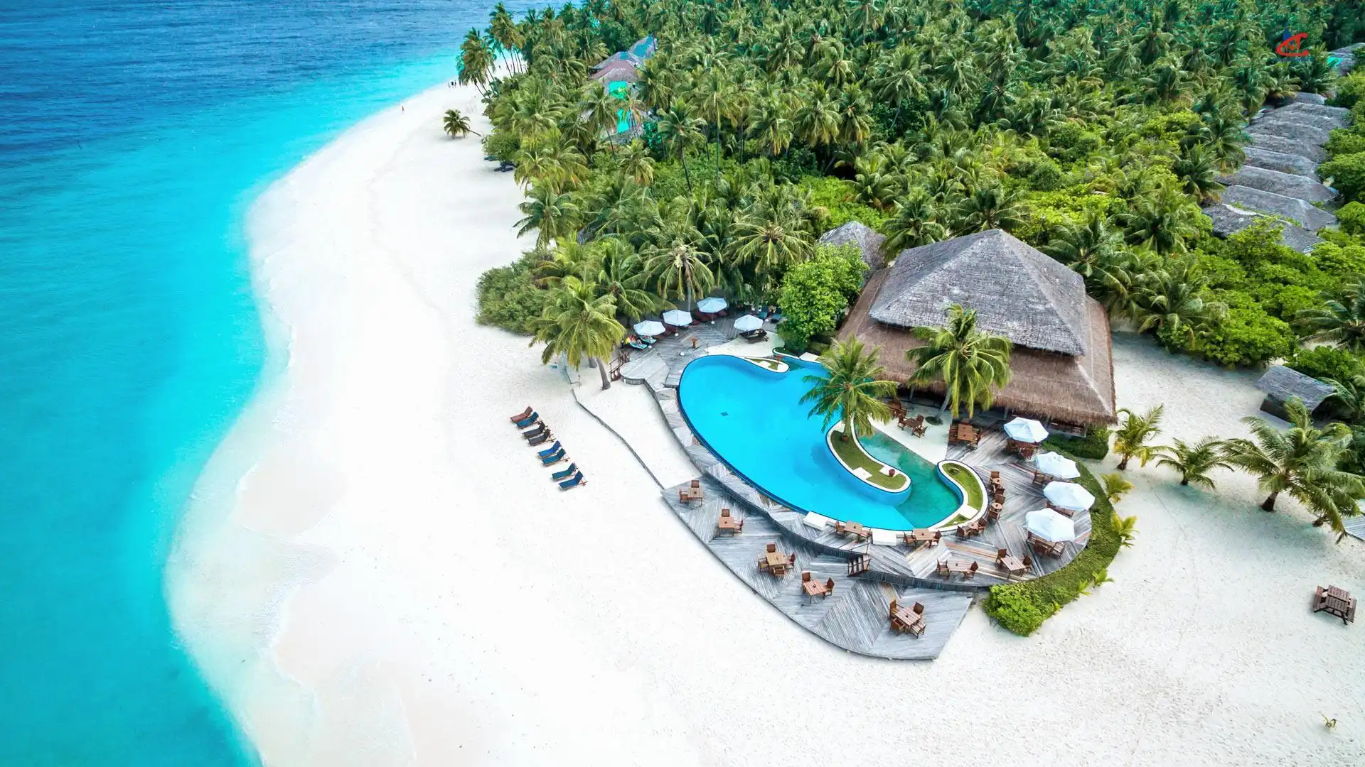Filitheyo Island Resort Maldives Beach