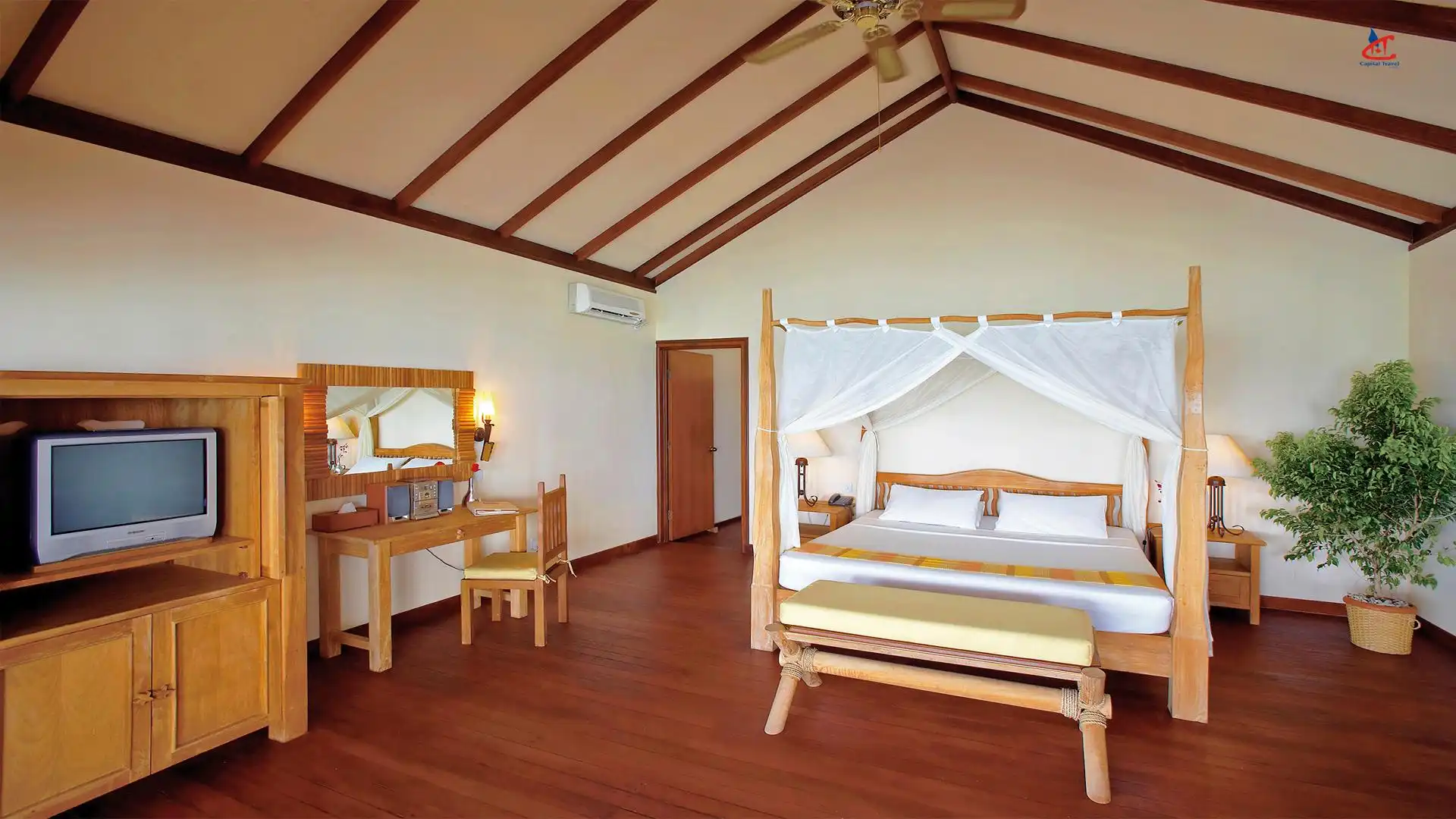 Filitheyo Island Resort Water Villa