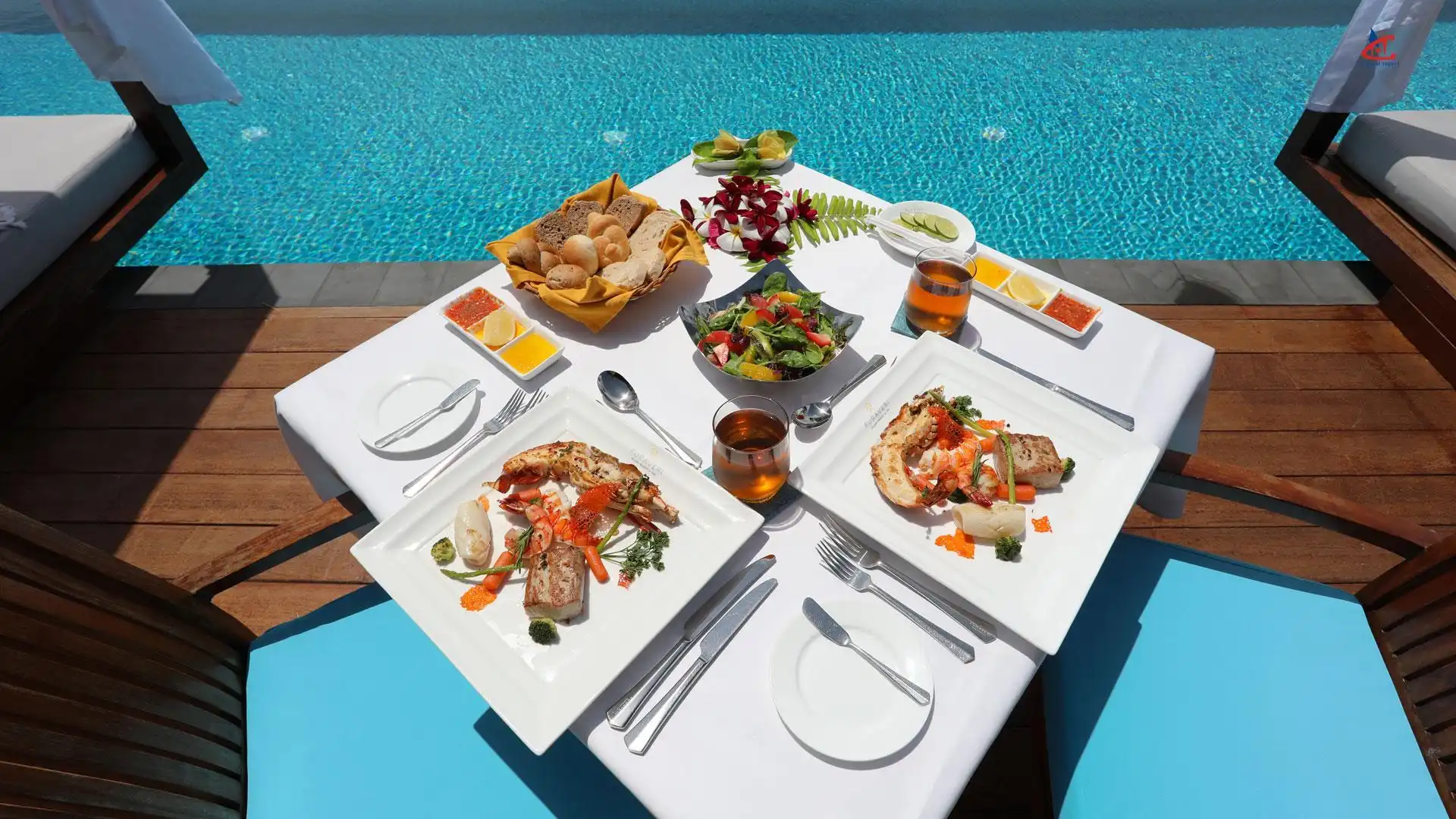 Furaveri Maldives Dinning
