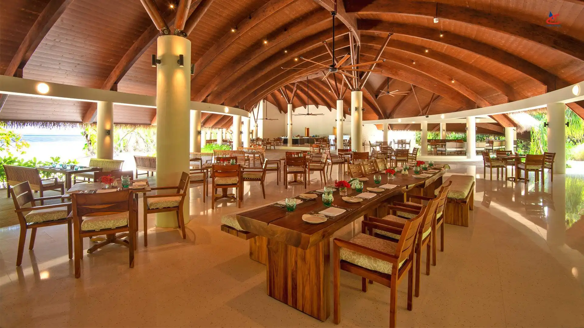 The Residence Maldives at Dhigurah Dinning