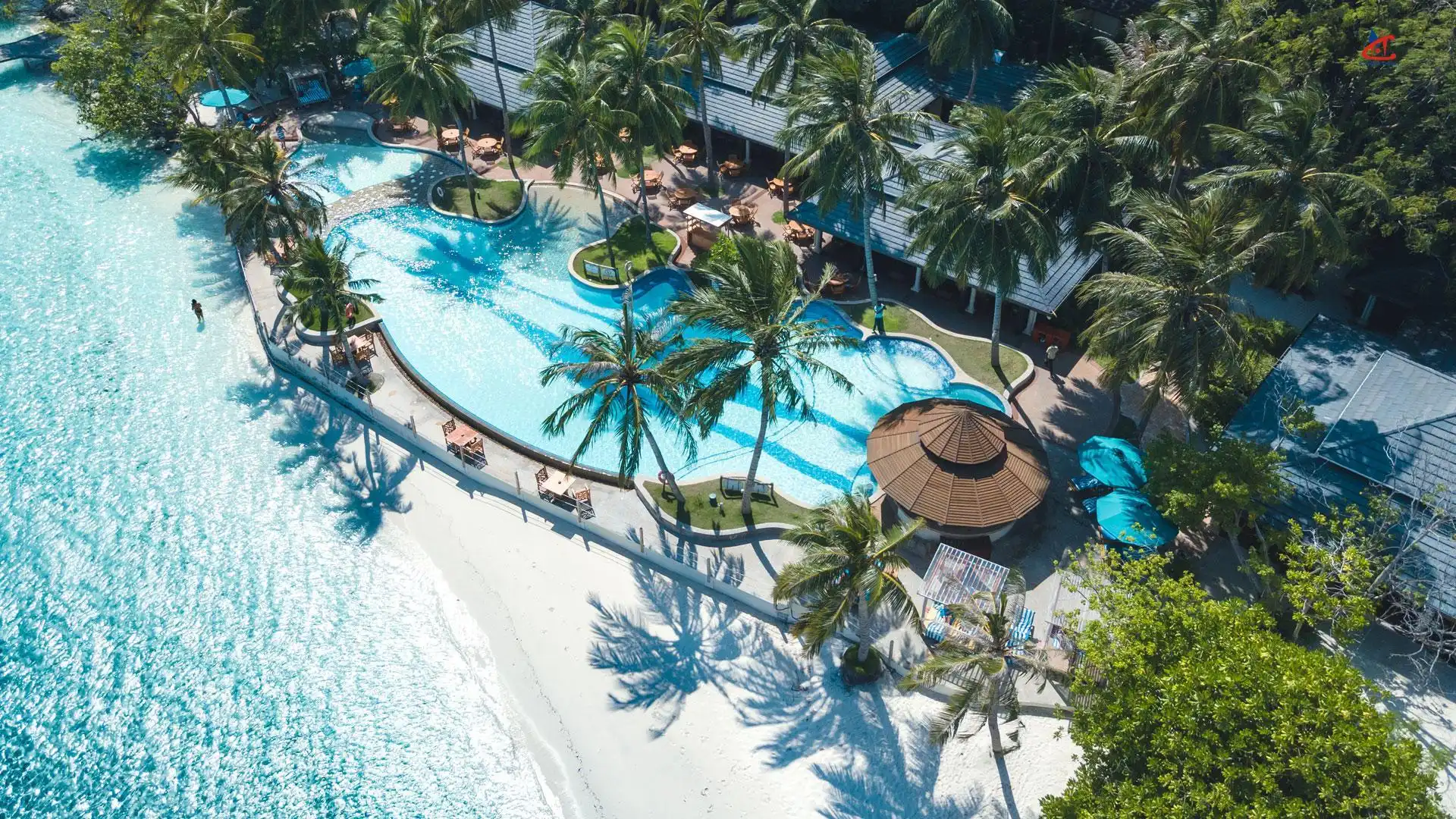 Royal Island Premium All Inclusive Resort Maldives Pool